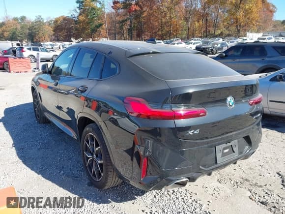 ✅ 2023 BMW X4 xDrive30i • VIN: 5UX33DT01P9P53175 • Lot: 43686317. Listed on IAAI with 31,674 mi. Free auction sales archive from the USA and detailed vehicle history report at DreamBid. Image 3.
