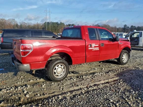 ✅ 2011 Ford F-150 XL • VIN: 1FTEX1CM3BKD05585 • Lot: 93642665. Listed on Copart with 249,941 mi. Free auction sales archive from the USA and detailed vehicle history report at DreamBid. Image 3.