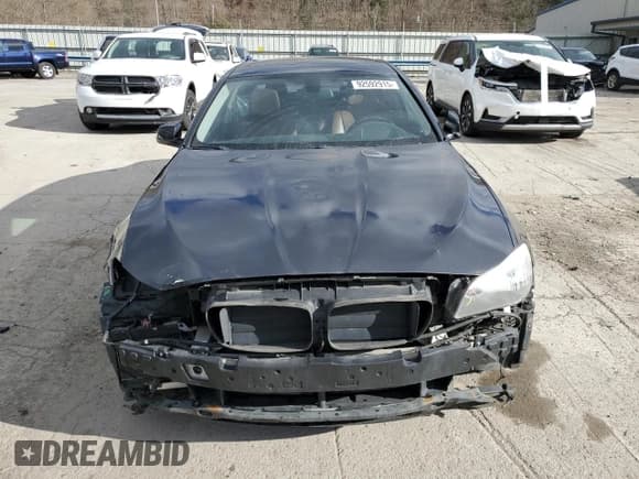 ✅ 2013 BMW 5 Series 535i xDrive • VIN: WBAFU7C51DDU71195 • Lot: 92592915. Wystawiony na Copart z przebiegiem 146 559 mil. Bezpłatny archiwum sprzedaży aukcyjnych z USA i szczegółowy raport historii pojazdu na DreamBid. Zdjęcie 5.