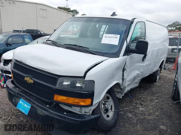 ✅ 2023 Chevrolet Express Cargo • VIN: 1GCWGAFP7P1118809 • Лот: 41163339. Опубликован ранее на IAAI с пробегом 31 377 миль. Бесплатный доступ к архиву аукционных продаж из США и подробный отчёт об истории автомобиля на DreamBid. Изображение 17.