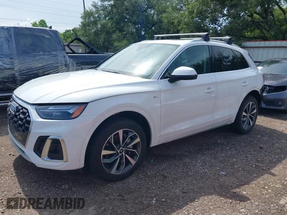 ✅ 2024 Audi Q5 S line Premium Plus • VIN: WA1EAAFY1R2083701 • Лот: 42736603. Опубликован ранее на IAAI с пробегом 35 728 миль. Бесплатный доступ к архиву аукционных продаж из США и подробный отчёт об истории автомобиля на DreamBid. Изображение 15.