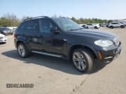 ✅ 2013 BMW X5 xDrive50i • VIN: 5UXZV8C56D0C15369 • Лот: 68594865. Опубликован ранее на Copart с пробегом 136 143 миль. Бесплатный доступ к архиву аукционных продаж из США и подробный отчёт об истории автомобиля на DreamBid. Изображение 4.