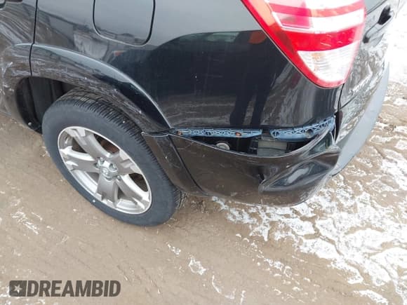 ✅ 2010 Toyota RAV4 Sport • VIN: JTMRF4DV5A5035639 • Lot: 43902176. Listed on IAAI with 141,574 mi. Free auction sales archive from the USA and detailed vehicle history report at DreamBid. Image 6.