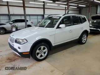 ✅ 2008 BMW X3 3.0si • VIN: WBXPC93448WJ15981 • Лот: 93359025. Опубликован ранее на Copart с пробегом Не указан. Бесплатный доступ к архиву аукционных продаж из США и подробный отчёт об истории автомобиля на DreamBid. Изображение 1.