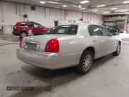 ✅ 2007 Lincoln Town Car Signature • VIN: 1LNHM81V47Y620308 • Лот: 43085815. Опубликован ранее на IAAI с пробегом 117 298 миль. Бесплатный доступ к архиву аукционных продаж из США и подробный отчёт об истории автомобиля на DreamBid. Изображение 4.