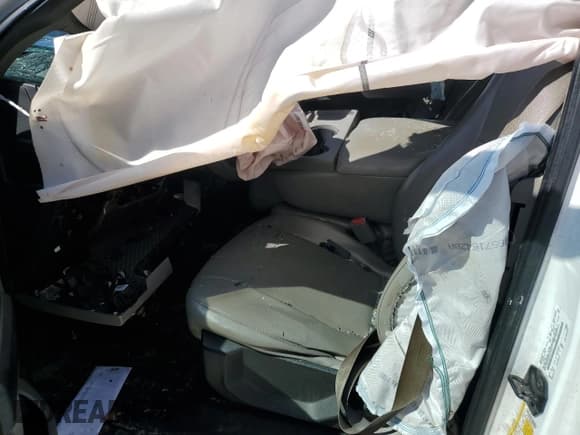 ✅ 2017 Ford F-150 XL • VIN: 1FTEX1E85HFC31118 • Lot: 82647295. Listed on Copart with Not provided. Free auction sales archive from the USA and detailed vehicle history report at DreamBid. Image 7.