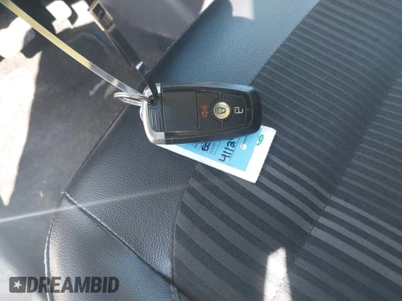 ✅ 2020 Ford EcoSport SES • VIN: MAJ6S3JL4LC327704 • Lot: 43301582. Wystawiony na IAAI z przebiegiem 68 329 mil. Bezpłatny archiwum sprzedaży aukcyjnych z USA i szczegółowy raport historii pojazdu na DreamBid. Zdjęcie 11.