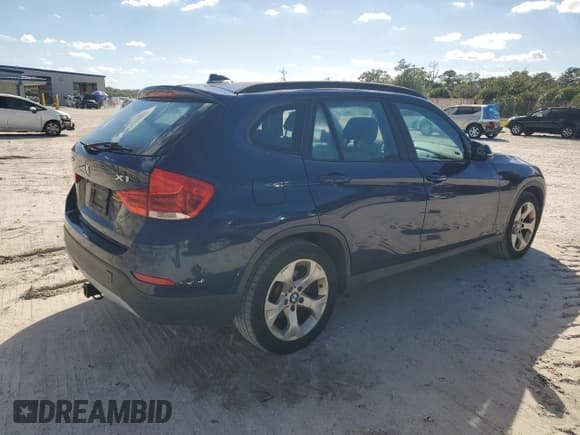 ✅ 2014 BMW X1 sDrive28i • VIN: WBAVM1C51EVW48168 • Lot: 90809065. Wystawiony na Copart z przebiegiem 128 389 mil. Bezpłatny archiwum sprzedaży aukcyjnych z USA i szczegółowy raport historii pojazdu na DreamBid. Zdjęcie 3.