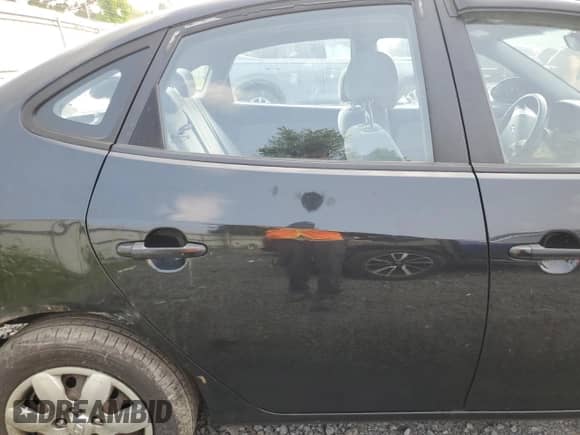 2007 Hyundai Elantra GLS z VIN KMHDU46D57U129969, wystawiony jako Copart lot #65534884 z przebiegiem 183 733 mil mil oraz Szkoda całkowita • Salvage title. Historia ofert i sprzedaży dostępna na DreamBid. Obrazek 10.