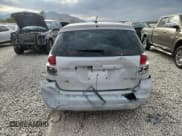 ✅ 2006 Toyota Matrix XR • VIN: 2T1KR32E46C621796 • Лот: 81264175. Опубликован ранее на Copart с пробегом Не указан. Бесплатный доступ к архиву аукционных продаж из США и подробный отчёт об истории автомобиля на DreamBid. Изображение 6.