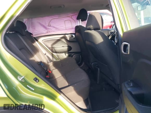 ✅ 2022 Hyundai Venue SE • VIN: KMHRB8A39NU140634 • Lot: 38247791. Listed on IAAI with 31,622 mi. Free auction sales archive from the USA and detailed vehicle history report at DreamBid. Image 8.