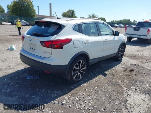 ✅ 2019 Nissan Rogue S • VIN: JN1BJ1CR1KW350925 • Lot: 43150010. Listed on IAAI with 54,338 mi. Free auction sales archive from the USA and detailed vehicle history report at DreamBid. Image 4.