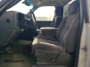 ✅ 2006 Chevrolet Silverado 1500 • VIN: 1GCEK14Z16E278822 • Лот: 77998114. Опубликован ранее на Copart с пробегом 255 232 миль. Бесплатный доступ к архиву аукционных продаж из США и подробный отчёт об истории автомобиля на DreamBid. Изображение 7.