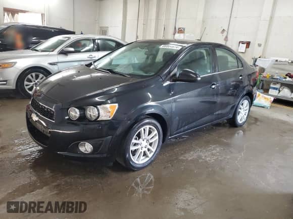 2015 Chevrolet Sonic LT z VIN 1G1JC5SH1F4134053, wystawiony jako Copart lot #66804974 z przebiegiem 38 748 mil mil oraz Szkoda całkowita • Salvage title. Historia ofert i sprzedaży dostępna na DreamBid. Obrazek 1.