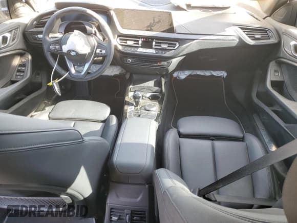 ✅ 2022 BMW 2 Series 228i • VIN: WBA53AK00N7K89800 • Lot: 56983595. Wystawiony na Copart z przebiegiem Nie podano. Bezpłatny archiwum sprzedaży aukcyjnych z USA i szczegółowy raport historii pojazdu na DreamBid. Zdjęcie 8.