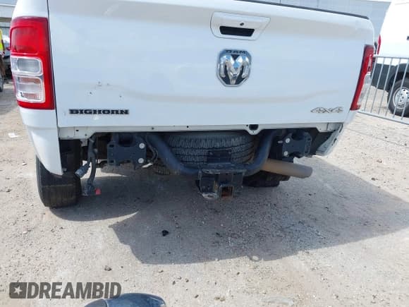 ✅ 2021 Ram 2500 Big Horn • VIN: 3C6UR5DL4MG555180 • Lot: 42532125. Wystawiony na IAAI z przebiegiem 66 210 mil. Bezpłatny archiwum sprzedaży aukcyjnych z USA i szczegółowy raport historii pojazdu na DreamBid. Zdjęcie 6.