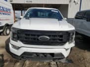 ✅ 2022 Ford F-150 Platinum • VIN: 1FTFW1E8XNFB65152 • Lot: 85641595. Wystawiony na Copart z przebiegiem 41 778 mil. Bezpłatny archiwum sprzedaży aukcyjnych z USA i szczegółowy raport historii pojazdu na DreamBid. Zdjęcie 5.