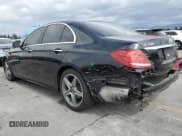 ✅ 2019 Mercedes-Benz E 300 • VIN: WDDZF4JB0KA645750 • Лот: 81036255. Опубликован ранее на Copart с пробегом 98 034 миль. Бесплатный доступ к архиву аукционных продаж из США и подробный отчёт об истории автомобиля на DreamBid. Изображение 2.