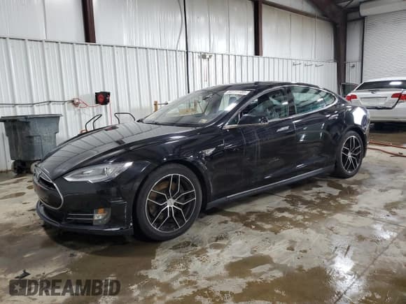 ✅ 2012 Tesla Model S • VIN: 5YJSA1DN2CFS00210 • Lot: 64111185. Wystawiony na Copart z przebiegiem 279 201 mil. Bezpłatny archiwum sprzedaży aukcyjnych z USA i szczegółowy raport historii pojazdu na DreamBid. Zdjęcie 1.