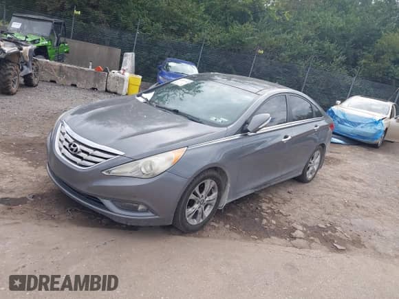 2013 Hyundai Sonata SE с VIN 5NPEC4ACXDH698252, выставлен на аукционе IAAI как лот 43457742 с пробегом 151 683 миль миль и . История ставок и продаж доступна на DreamBid. Изображение 2.