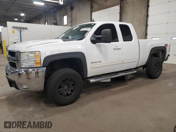 ✅ 2009 Chevrolet Silverado 2500HD • VIN: 1GCHK69K19E163972 • Lot: 89477825. Listed on Copart with 156,236 mi. Free auction sales archive from the USA and detailed vehicle history report at DreamBid. Image 1.