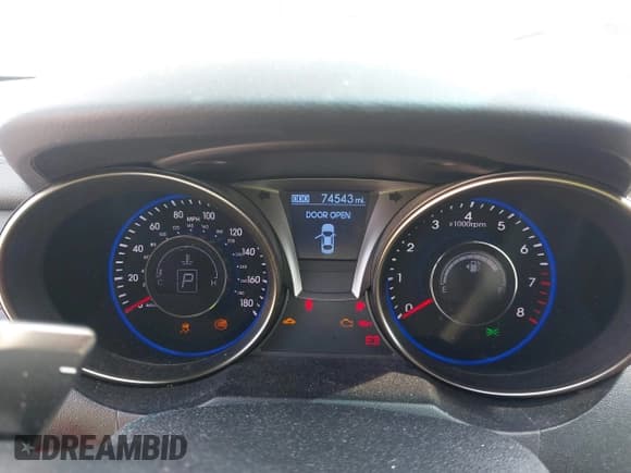 ✅ 2016 Hyundai Genesis Coupe Ultimate • VIN: KMHHU6KJ3GU132491 • Lot: 43395523. Wystawiony na IAAI z przebiegiem 74 543 mil. Bezpłatny archiwum sprzedaży aukcyjnych z USA i szczegółowy raport historii pojazdu na DreamBid. Zdjęcie 7.