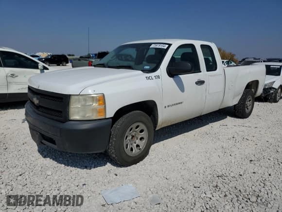 ✅ 2007 Chevrolet Silverado 1500 Work Truck • VIN: 1GCEC19027E563828 • Lot: 73979154. Listed on Copart with 291,919 mi. Free auction sales archive from the USA and detailed vehicle history report at DreamBid. Image 1.