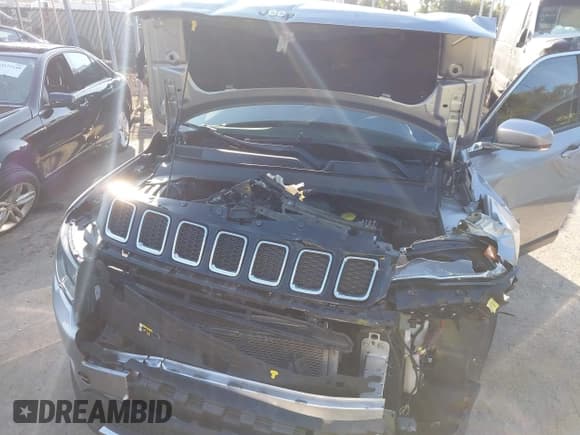 ✅ 2020 Jeep Compass Limited • VIN: 3C4NJCCB1LT187581 • Lot: 43175999. Listed on IAAI with 100,837 mi. Free auction sales archive from the USA and detailed vehicle history report at DreamBid. Image 10.