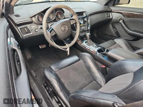 ✅ 2012 Cadillac CTS-V • VIN: 1G6DV1EP3C0137987 • Лот: 92255775. Опубликован ранее на Copart с пробегом 150 105 миль. Бесплатный доступ к архиву аукционных продаж из США и подробный отчёт об истории автомобиля на DreamBid. Изображение 8.