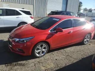 2017 Chevrolet Cruze Premier z VIN 1G1BF5SM8H7258895, wystawiony jako Copart lot #86518225 z przebiegiem 78 845 mil mil oraz Szkoda całkowita • Salvage title. Historia ofert i sprzedaży dostępna na DreamBid. Obrazek 1.