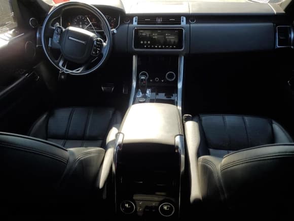 ✅ 2020 Land Rover Range Rover Sport Autobiography • VIN: SALWV2SE5LA731577 • Lot: 47274515. Wystawiony na Copart z przebiegiem 61 477 mil. Bezpłatny archiwum sprzedaży aukcyjnych z USA i szczegółowy raport historii pojazdu na DreamBid. Zdjęcie 8.