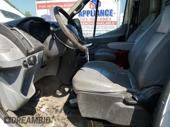 ✅ 2016 Ford Transit Cargo • VIN: 1FTYR2CM3GKA13293 • Lot: 67603605. Listed on Copart with 116,039 mi. Free auction sales archive from the USA and detailed vehicle history report at DreamBid. Image 7.