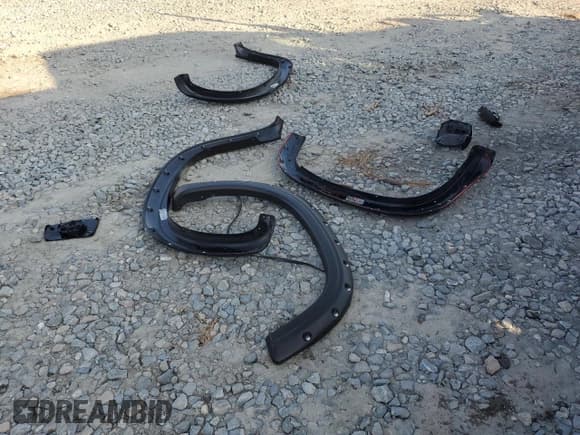 ✅ 2022 Chevrolet Silverado 1500 LT Trail Boss • VIN: 3GCUDFED0NG658781 • Lot: 74665864. Wystawiony na Copart z przebiegiem 13 963 mil. Bezpłatny archiwum sprzedaży aukcyjnych z USA i szczegółowy raport historii pojazdu na DreamBid. Zdjęcie 12.