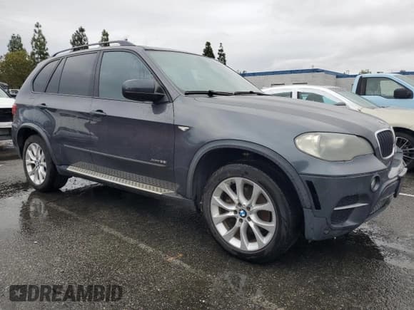 ✅ 2011 BMW X5 35i • VIN: 5UXZV4C58BL741858 • Lot: 82000175. Wystawiony na Copart z przebiegiem 170 493 mil. Bezpłatny archiwum sprzedaży aukcyjnych z USA i szczegółowy raport historii pojazdu na DreamBid. Zdjęcie 4.