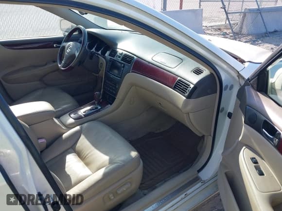 ✅ 2004 Lexus ES 350 • VIN: JTHBA30G540011794 • Lot: 43283489. Listed on IAAI with 134,027 mi. Free auction sales archive from the USA and detailed vehicle history report at DreamBid. Image 5.