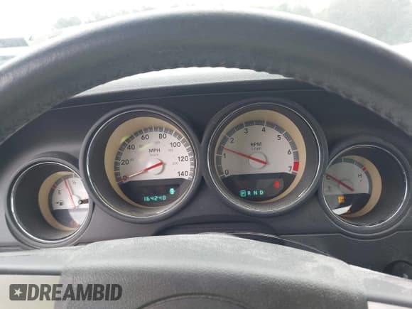 ✅ 2010 Dodge Challenger SE • VIN: 2B3CJ4DV6AH195141 • Лот: 43351591. Опубликован ранее на IAAI с пробегом 164 248 миль. Бесплатный доступ к архиву аукционных продаж из США и подробный отчёт об истории автомобиля на DreamBid. Изображение 7.