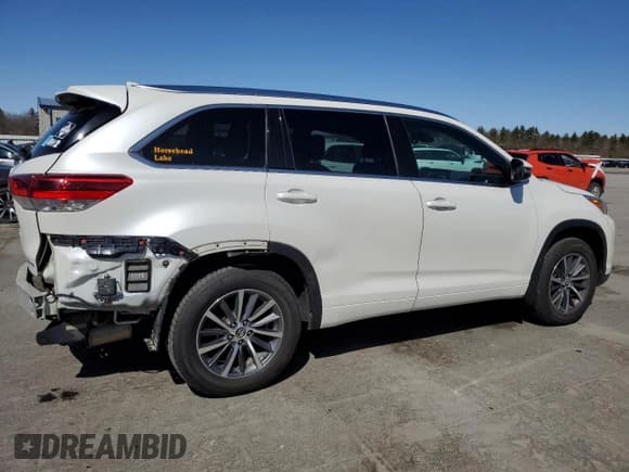 ✅ 2017 Toyota Highlander XLE • VIN: 5TDJZRFH8HS473794 • Lot: 51797145. Listed on Copart with 126,653 mi. Free auction sales archive from the USA and detailed vehicle history report at DreamBid. Image 3.