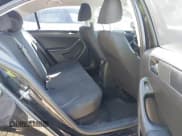 ✅ 2015 Volkswagen Jetta S • VIN: 3VW2K7AJXFM297445 • Lot: 43488543. Wystawiony na IAAI z przebiegiem 149 046 mil. Bezpłatny archiwum sprzedaży aukcyjnych z USA i szczegółowy raport historii pojazdu na DreamBid. Zdjęcie 8.