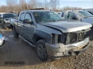 ✅ 2008 Chevrolet Silverado 1500 2LT • VIN: 2GCEC190681255192 • Lot: 88859865. Wystawiony na Copart z przebiegiem 210 023 mil. Bezpłatny archiwum sprzedaży aukcyjnych z USA i szczegółowy raport historii pojazdu na DreamBid. Zdjęcie 4.