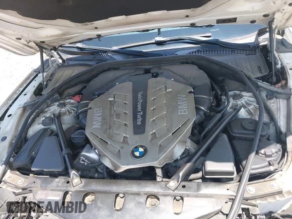 ✅ 2011 BMW 7 Series 750Li • VIN: WBAKB8C51BC852090 • Лот: 42612038. Опубликован ранее на IAAI с пробегом 101 179 миль. Бесплатный доступ к архиву аукционных продаж из США и подробный отчёт об истории автомобиля на DreamBid. Изображение 10.