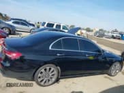 ✅ 2022 Mercedes-Benz E 350 • VIN: W1KZF8DB6NB026720 • Лот: 41603311. Опубликован ранее на IAAI с пробегом Не указан. Бесплатный доступ к архиву аукционных продаж из США и подробный отчёт об истории автомобиля на DreamBid. Изображение 13.