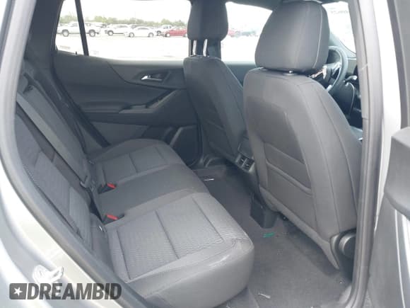 ✅ 2025 Chevrolet Equinox AWD LT • VIN: 3GNAXPEG9SL310420 • Lot: 42640625. Wystawiony na IAAI z przebiegiem 3 353 mil. Bezpłatny archiwum sprzedaży aukcyjnych z USA i szczegółowy raport historii pojazdu na DreamBid. Zdjęcie 8.