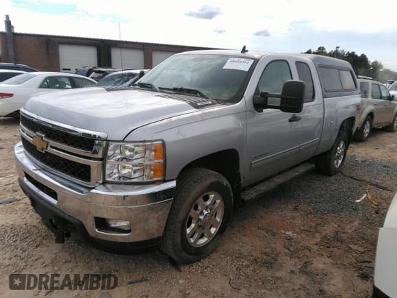 ✅ 2012 Chevrolet Silverado 2500HD LT • VIN: 1GC2KXCG1CZ337684 • Lot: 40494392. Wystawiony na IAAI z przebiegiem Nie podano. Bezpłatny archiwum sprzedaży aukcyjnych z USA i szczegółowy raport historii pojazdu na DreamBid. Zdjęcie 2.