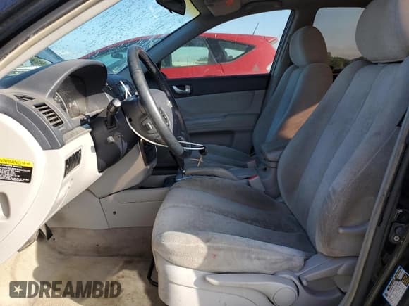 ✅ 2006 Hyundai Sonata GLS • VIN: 5NPEU46F06H098827 • Lot: 81695195. Listed on Copart with 172,607 mi. Free auction sales archive from the USA and detailed vehicle history report at DreamBid. Image 7.