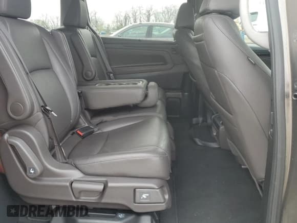 ✅ 2019 Honda Odyssey Elite • VIN: 5FNRL6H98KB067891 • Lot: 51681405. Listed on Copart with 42,525 mi. Free auction sales archive from the USA and detailed vehicle history report at DreamBid. Image 11.