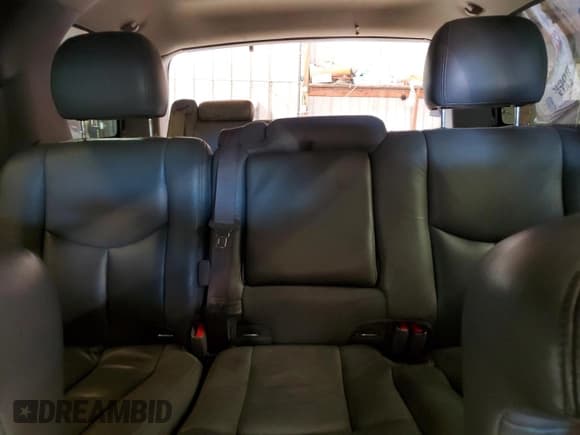 ✅ 2004 GMC Yukon Denali • VIN: 1GKEK63U54J141197 • Лот: 80359925. Опубликован ранее на Copart с пробегом 150 266 миль. Бесплатный доступ к архиву аукционных продаж из США и подробный отчёт об истории автомобиля на DreamBid. Изображение 10.