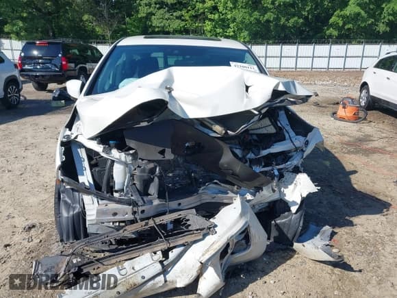 ✅ 2018 Honda Odyssey Elite • VIN: 5FNRL6H97JB084776 • Lot: 42200111. Listed on IAAI with Not provided. Free auction sales archive from the USA and detailed vehicle history report at DreamBid. Image 13.