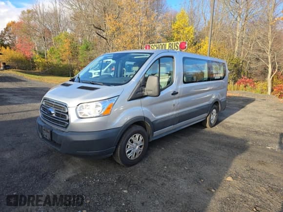 ✅ 2017 Ford Transit XL • VIN: 1FMZK1ZM6HKB47903 • Lot: 85955475. Wystawiony na Copart z przebiegiem 234 921 mil. Bezpłatny archiwum sprzedaży aukcyjnych z USA i szczegółowy raport historii pojazdu na DreamBid. Zdjęcie 2.