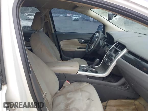 ✅ 2012 Ford Edge SE • VIN: 2FMDK3G96CBA16333 • Lot: 43388393. Wystawiony na IAAI z przebiegiem 221 192 mil. Bezpłatny archiwum sprzedaży aukcyjnych z USA i szczegółowy raport historii pojazdu na DreamBid. Zdjęcie 5.