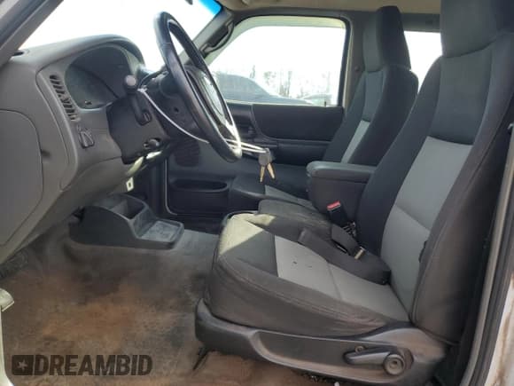 ✅ 2004 Ford Ranger XL Fleet • VIN: 1FTYR15E74PA71020 • Lot: 92357615. Wystawiony na Copart z przebiegiem 305 020 mil. Bezpłatny archiwum sprzedaży aukcyjnych z USA i szczegółowy raport historii pojazdu na DreamBid. Zdjęcie 7.